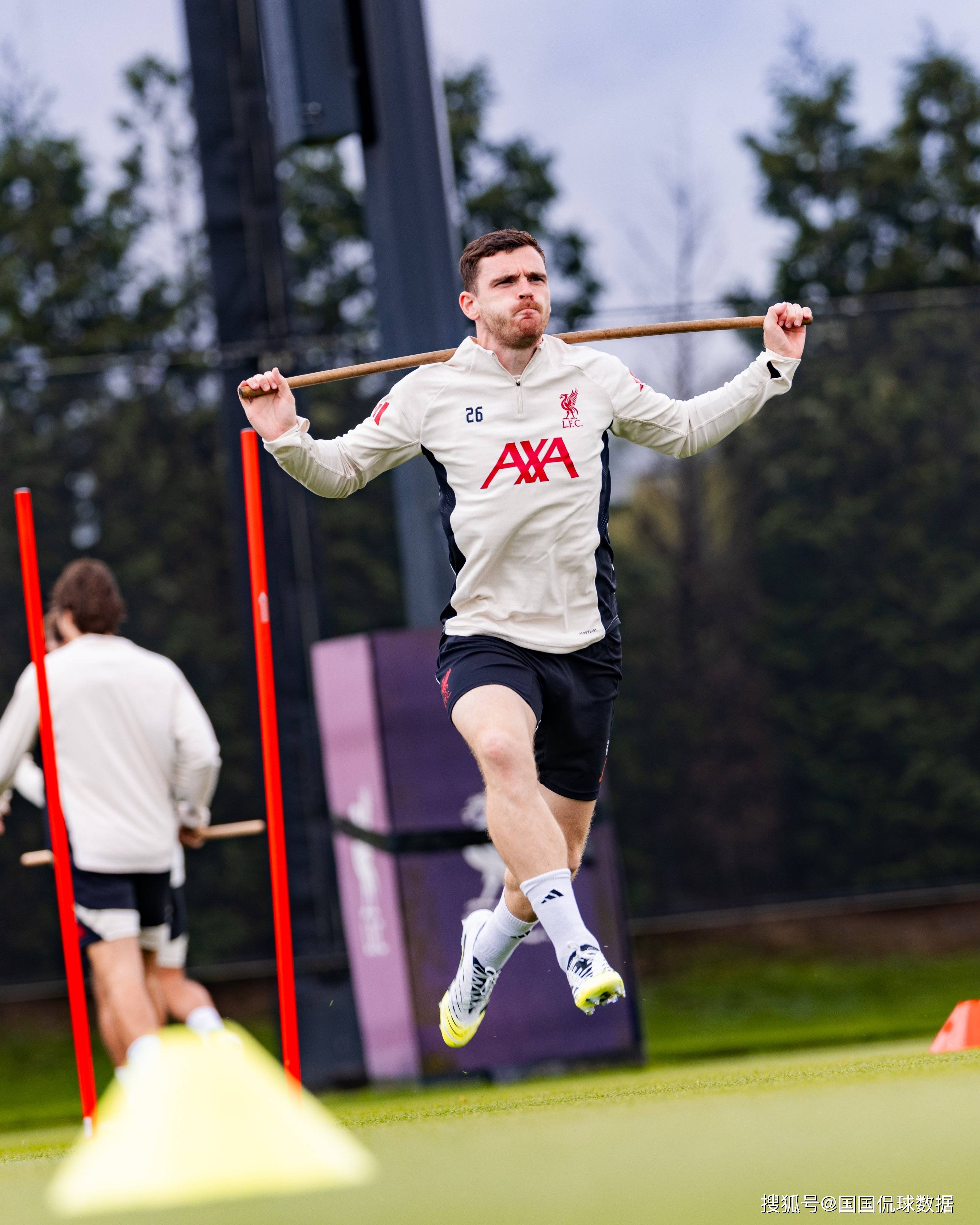 关于国际比赛日巴黎圣日耳曼备战社区盾，主帅复盘细节曝光，更衣室稳定，纪律约束更严格的信息