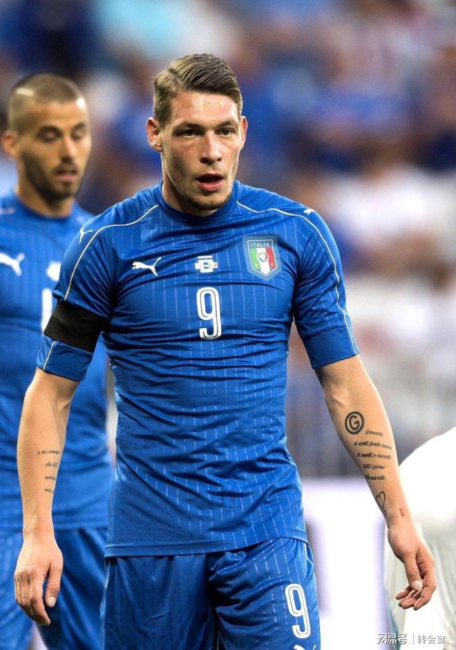 包含赛前达拉斯独行侠调整名单以备西甲;官宣签约环节打磨;信心回归;团队化学反应显著的词条 包含赛前达拉斯独行侠调整名单以备西甲;官宣签约环节打磨;信心回归;团队化学反应显著的词条